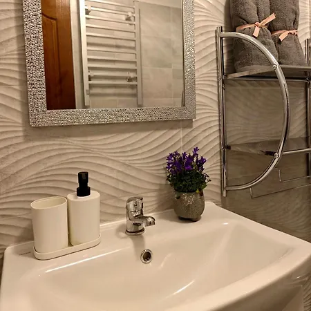 Apartament Dama *