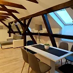 Dama Apartment *