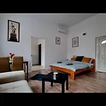 Apartment Dama