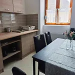 Apartment Dama