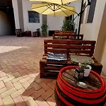 Dama Apartment