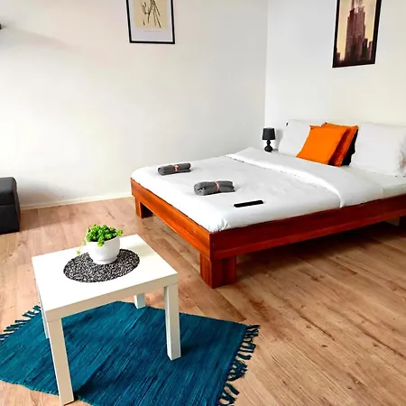 Dama Apartment *
