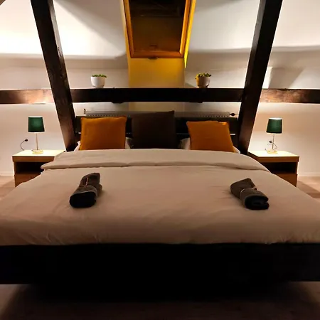 Dama Apartment
