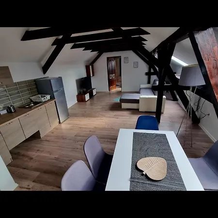 Dama Apartment *