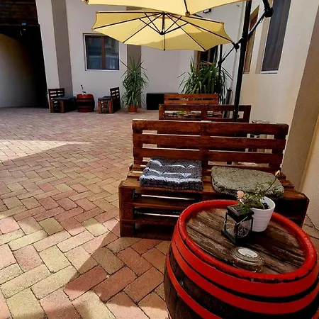 Dama Apartment